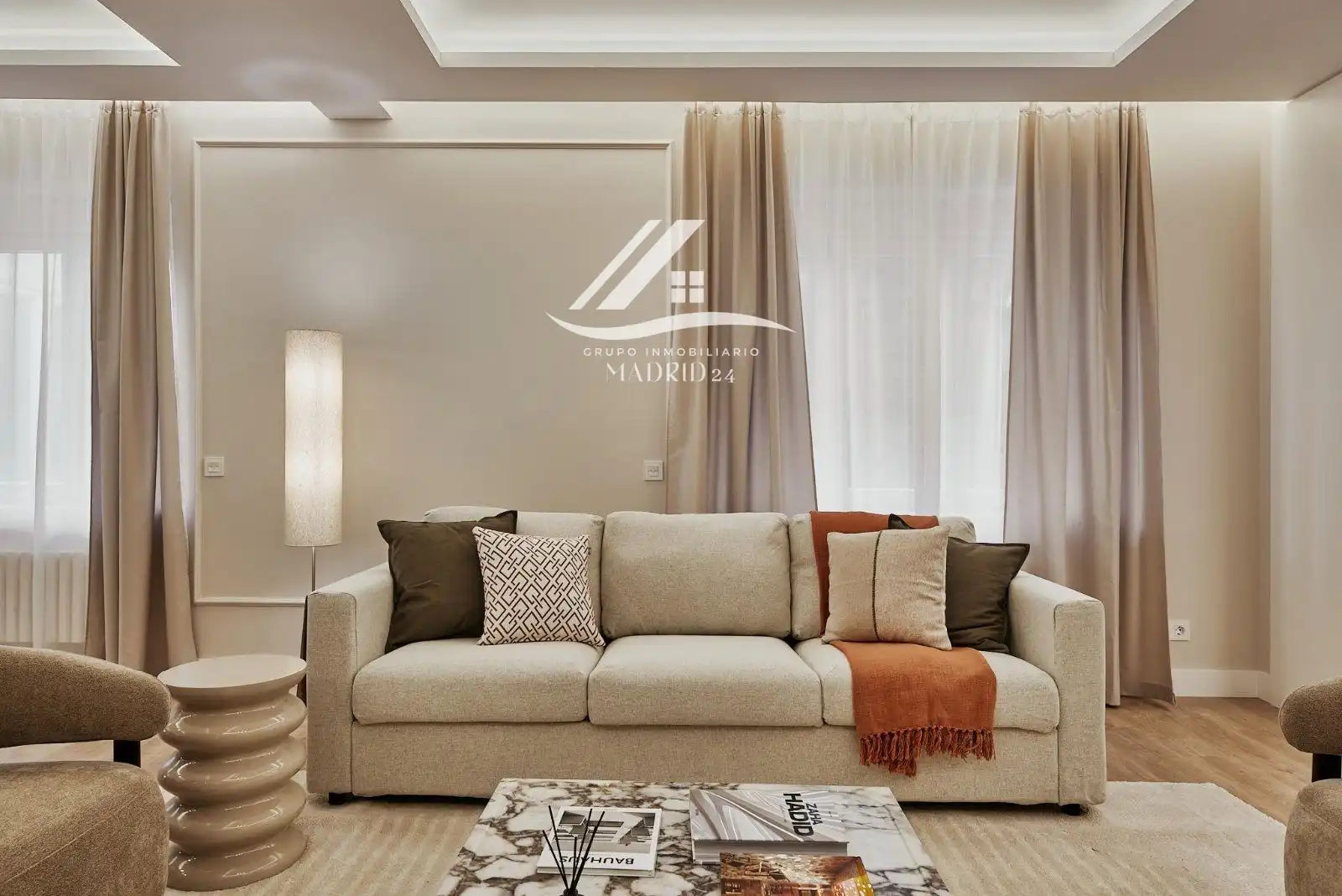 Flat with lift for sale in Calle del Duque de Sesto, imagen 2