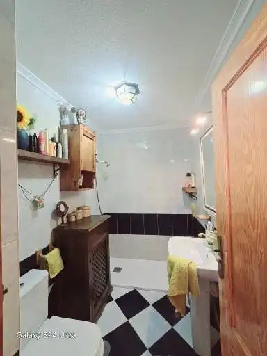 Badezimmer von Dachboden zum Verkauf in Murcia mit Klimaanlage und Heizung