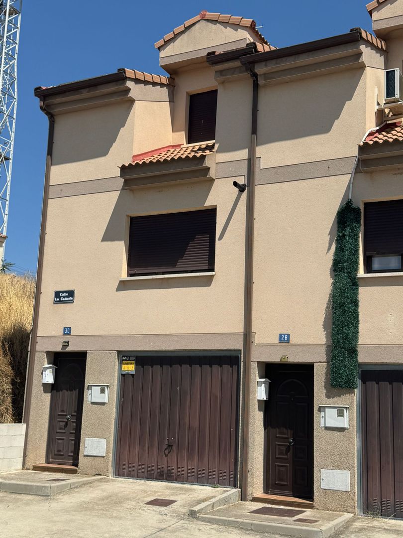 Vista exterior de Casa o xalet en venda en Roda de Eresma amb Aire condicionat, Calefacció i Terrassa