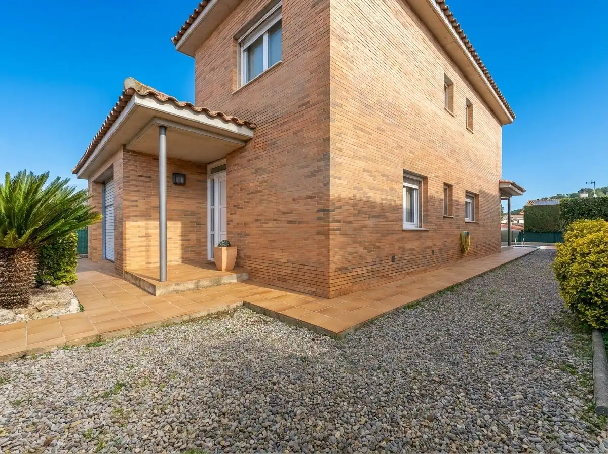 Vista exterior de Casa o chalet en venta en Quart con Aire acondicionado, Calefacción y Piscina