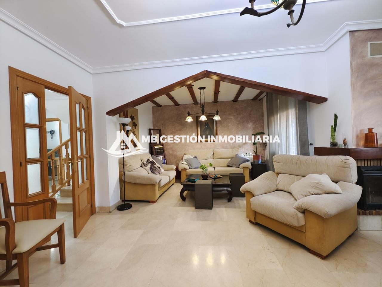 Living room of Single-family semi-detached for sale in Fuenlabrada  with Heating, Private garden and Parquet flooring