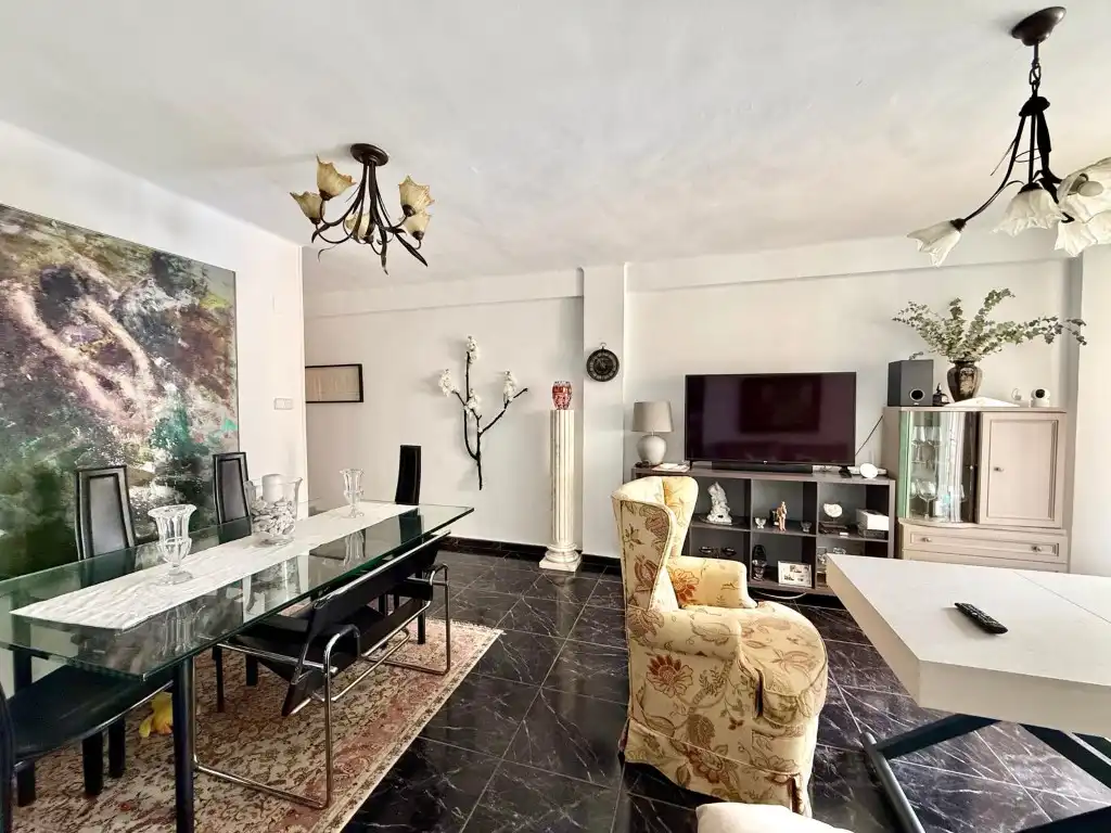 Sala d'estar de Pis en venda en Vélez-Málaga amb Aire condicionat i Terrassa