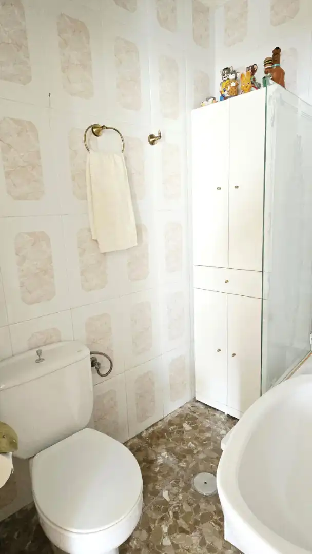 Baño de Casa adosada en venta en Benamargosa con Aire acondicionado, Horno y Balcón
