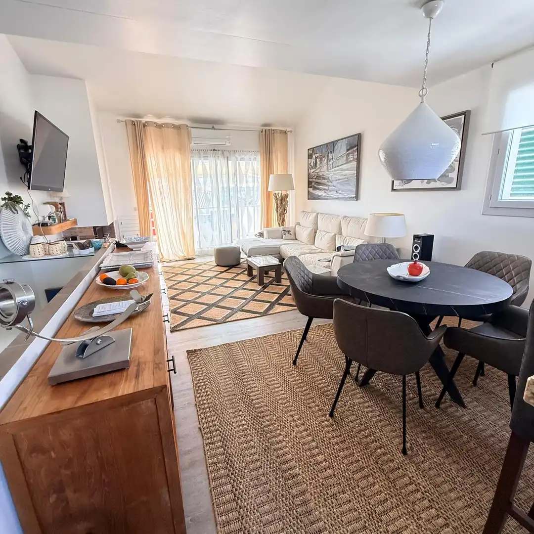 Sala d'estar de Casa o xalet en venda en Cadaqués amb Terrassa