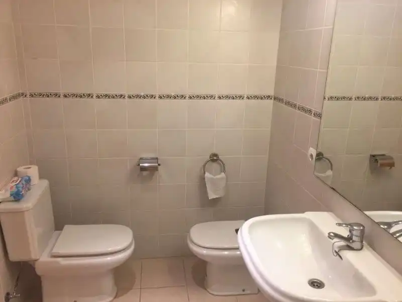 Baño de Apartamento de alquiler en Montuïri con Amueblado, Horno y Lavadora