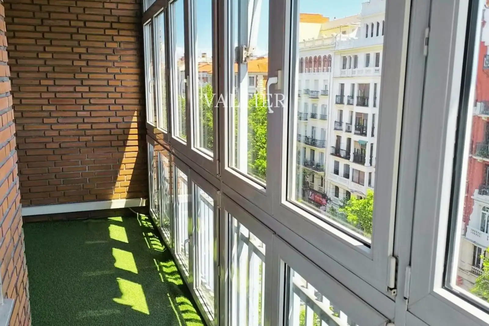Vista exterior de Piso de alquiler en Madrid con Aire acondicionado y Terraza