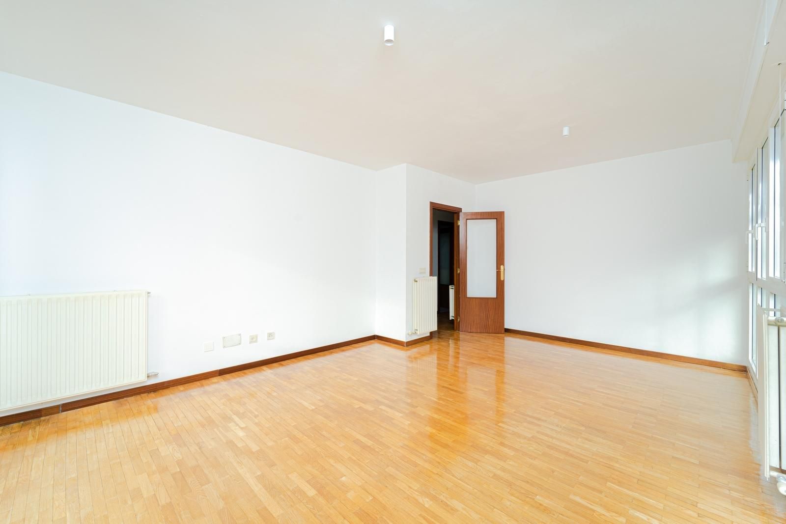 Wohnung zum Verkauf in Barañáin / Barañain mit Parkett, Terrasse und Balkon