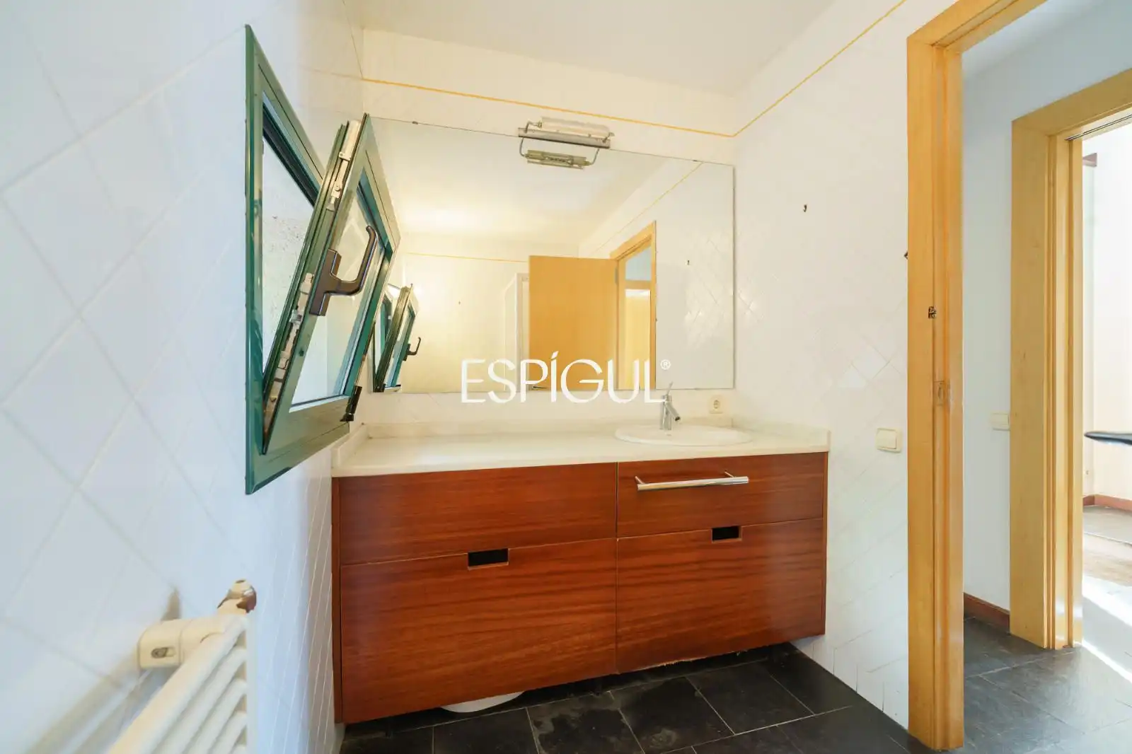 Bathroom of Detached homes for sale in Premià de Dalt, Barcelona