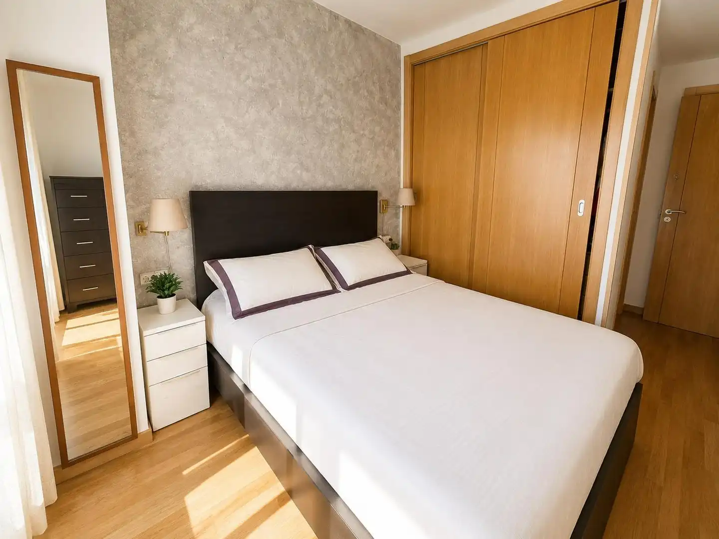 Wohnung zur Miete in Calle Poetisa Alfonsina Domínguez, El Cónsul - Ciudad Universitaria - El Romeral
