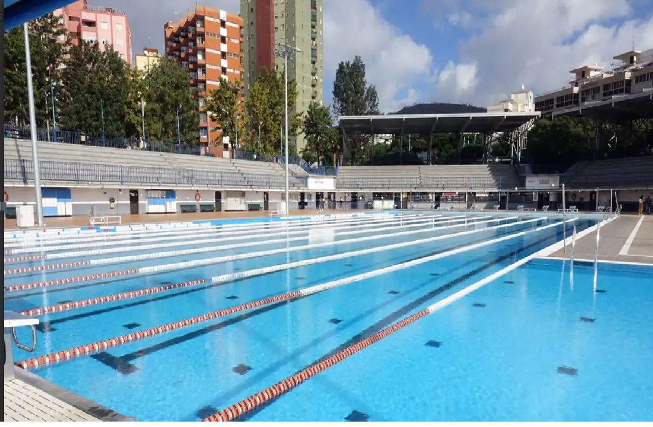 Piscina de Pis en venda en Santa Cruz de Tenerife amb Moblat