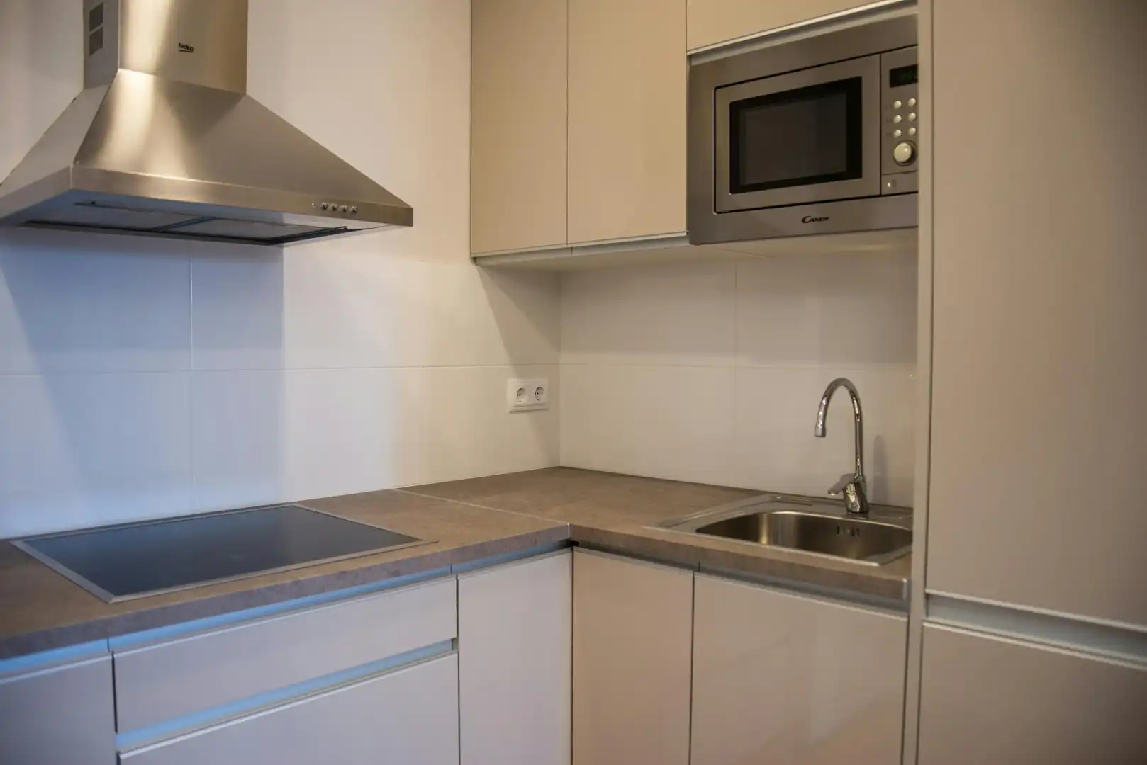 Kitchen of Flat for rent in Barcelona  with Air Conditioner, Heating and Furnished