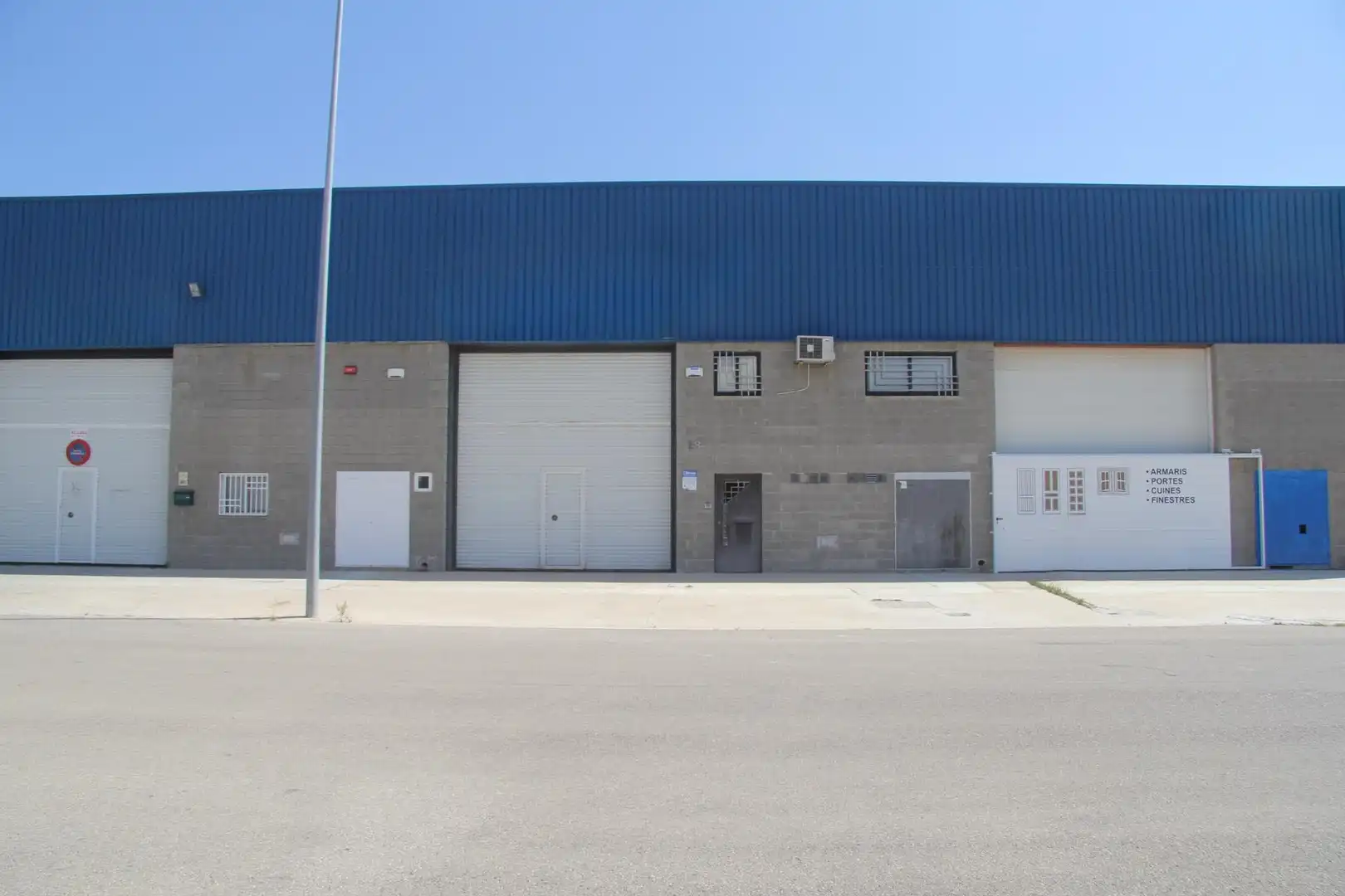 Nau industrial en venda a Carrer AMSTERDAM