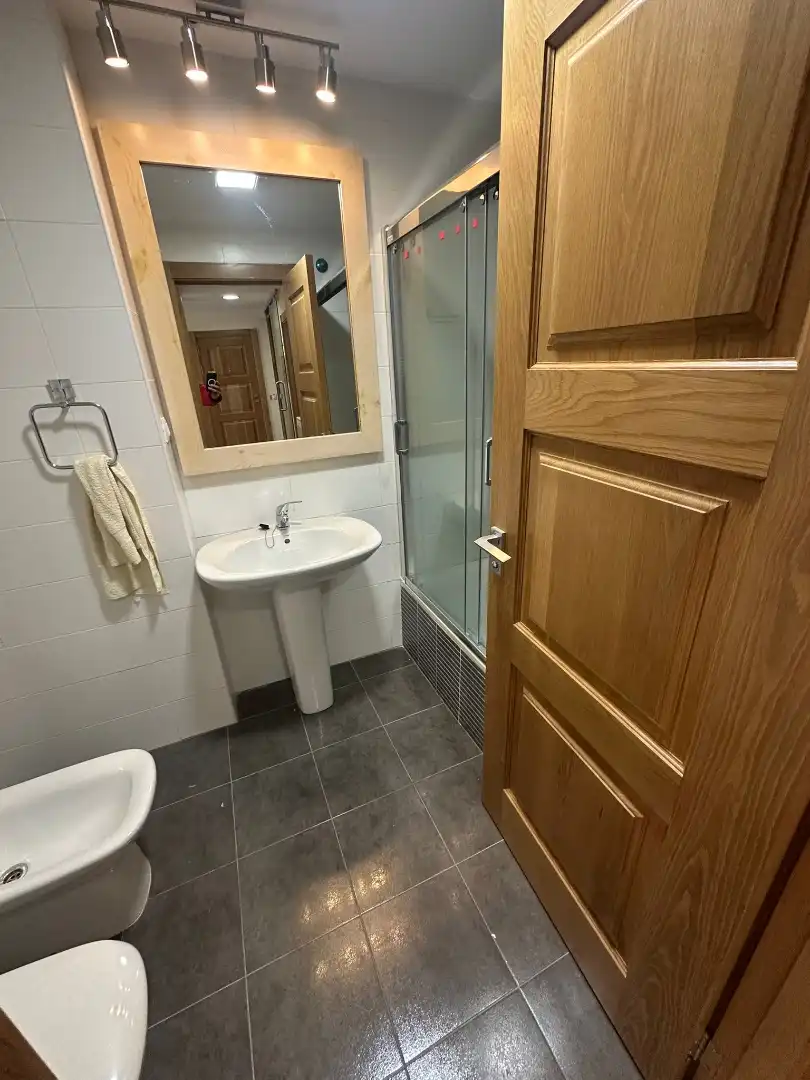 Badezimmer von Dachboden zum Verkauf in Cenicero mit Möbliert