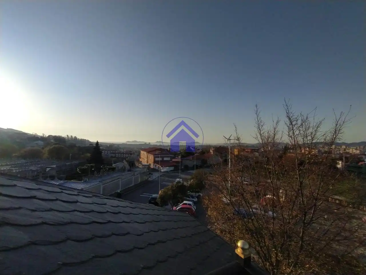 Vista exterior de Àtic en venda en Vigo  amb Calefacció, Parquet i Terrassa