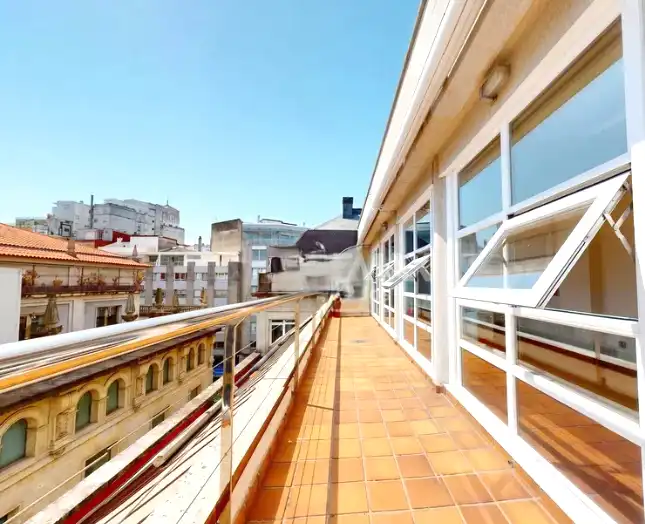 Terraza de Piso de alquiler en Vigo  con Terraza, Trastero y Amueblado