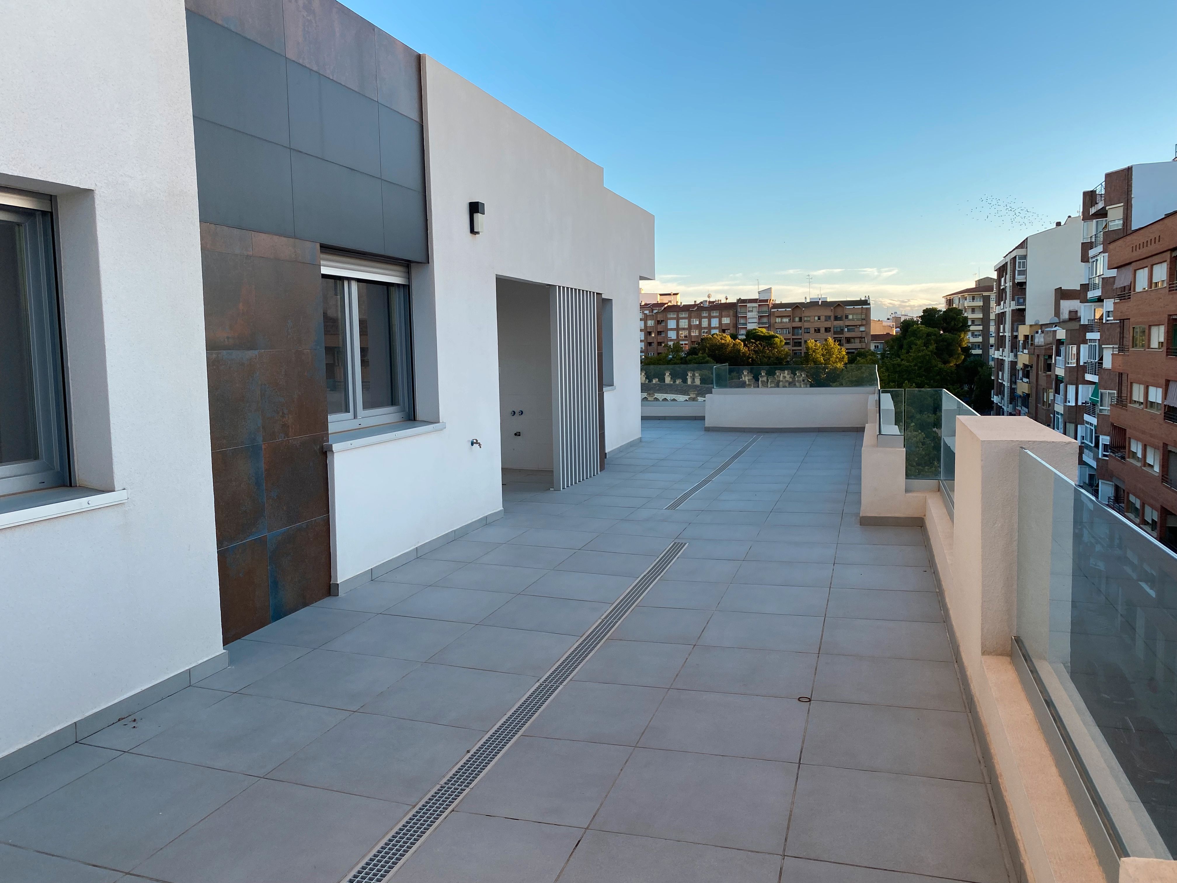Attic to rent in N/A, Feria