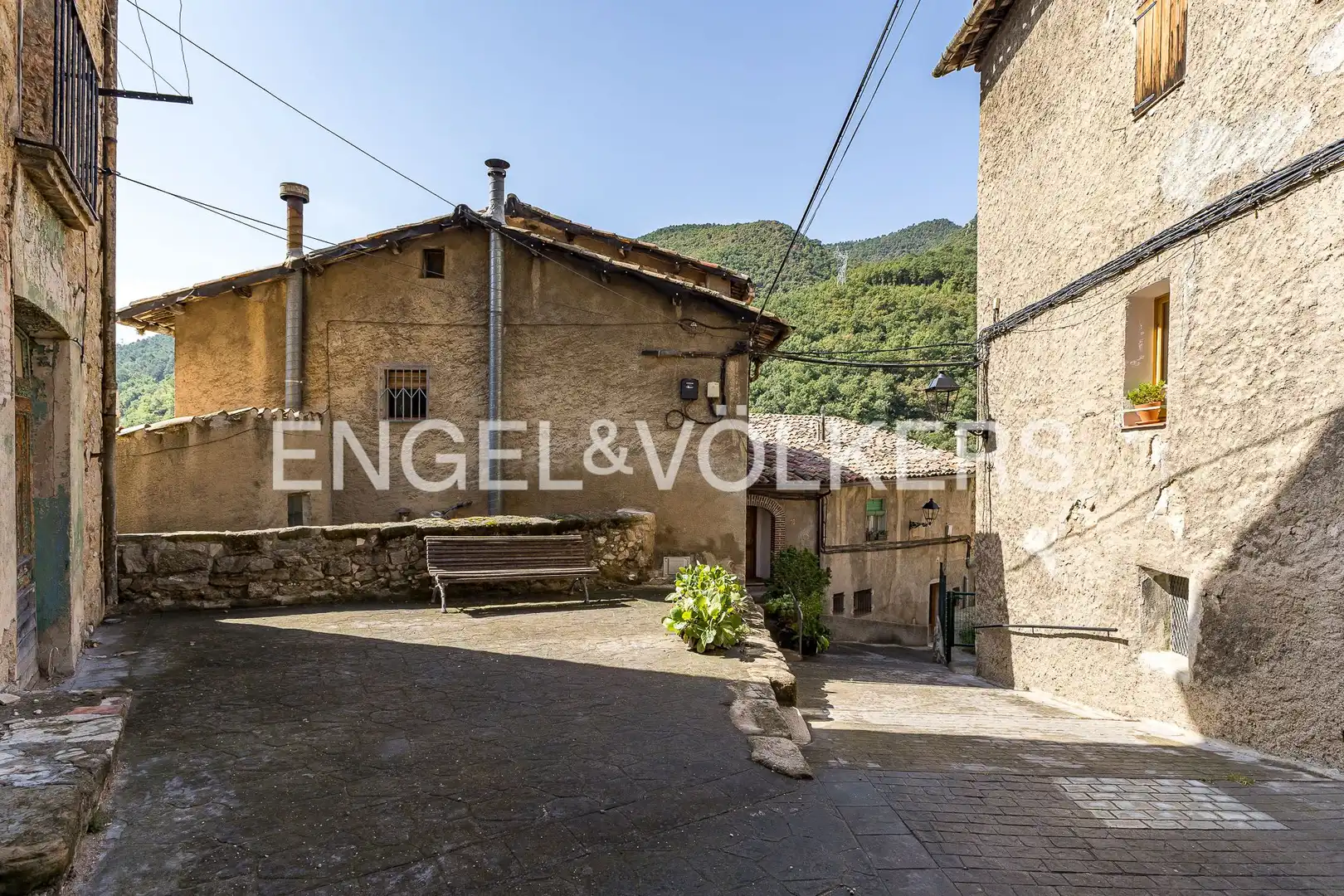 Houses for sale in Carrer Major, Cercs