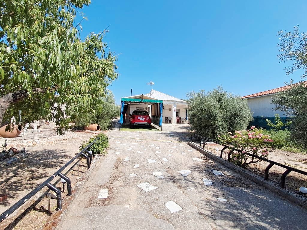 Vista exterior de Casa o xalet en venda en Fuensalida amb Traster i Forn
