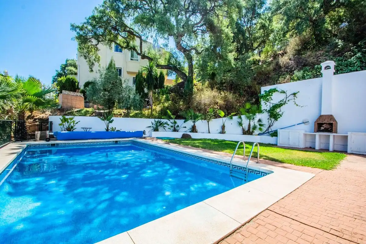 Detached house with pool for sale in La Mairena, imagen 4
