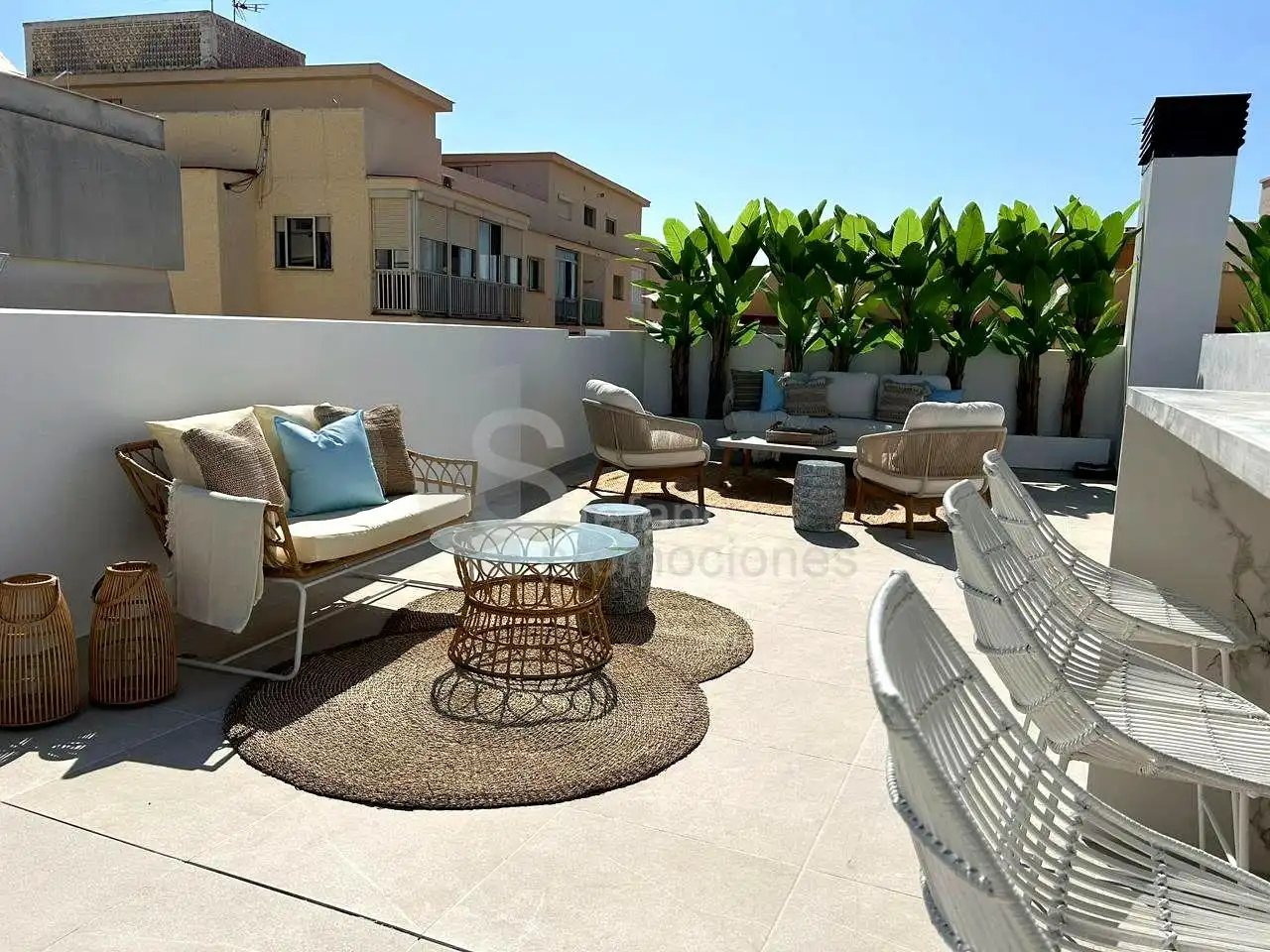 Piso con piscina en venta en Estepona Pueblo, imagen 2