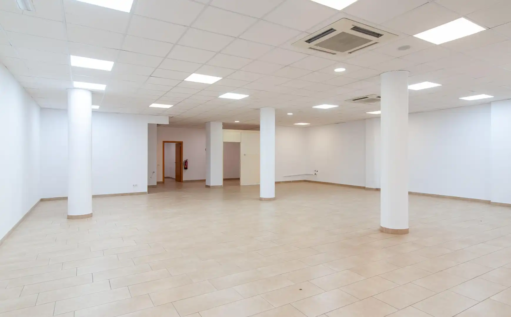 Local comercial de lloguer a Carrer La Granada, imagen 4