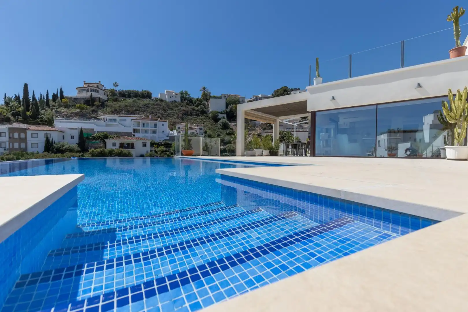 Piscina de Casa o xalet en venda en Salobreña amb Aire condicionat, Jardí privat i Piscina