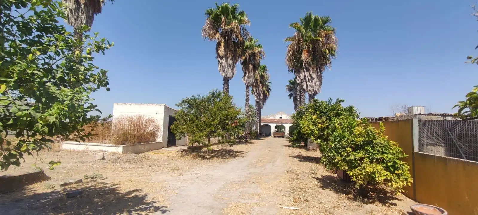 Exterior view of Houses for sale in Utrera  with Air Conditioner, Private garden and Terrace