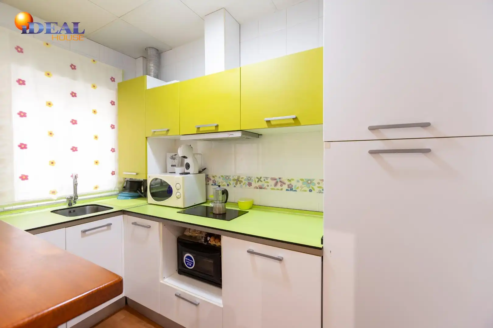 Cocina de Piso en venta en Motril con Aire acondicionado y Amueblado