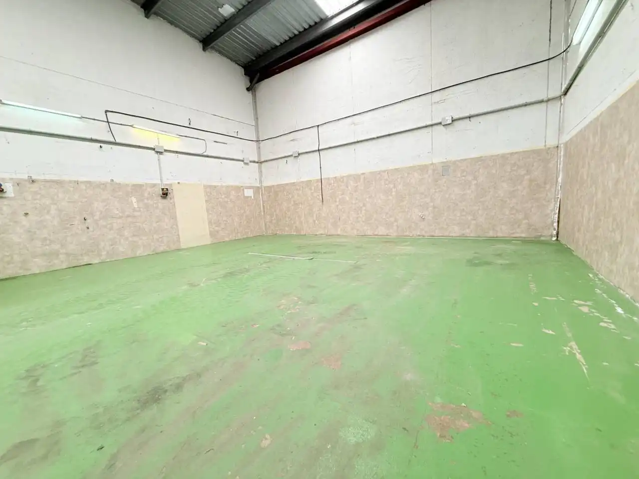 Nave industrial de alquiler en Riells i Viabrea