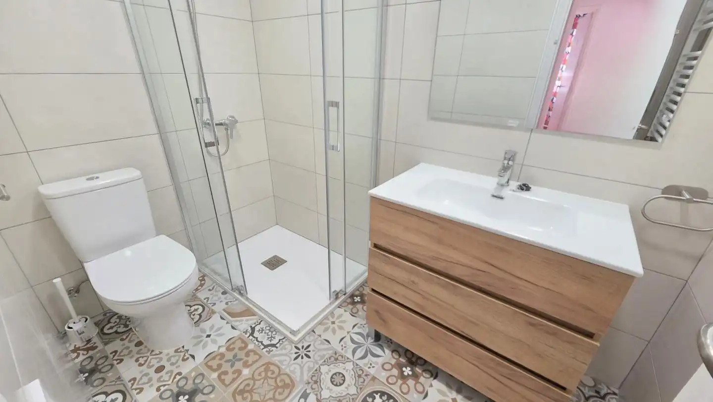 Baño de Piso de alquiler en Terrassa con Calefacción, Amueblado y Balcón