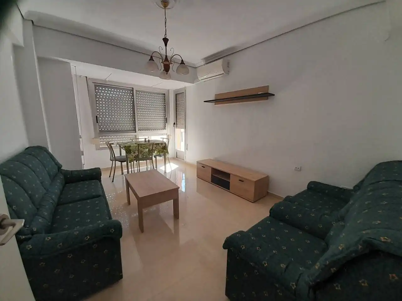 Sala d'estar de Pis de lloguer en Castellón de la Plana / Castelló de la Plana amb Aire condicionat, Moblat i Balcó