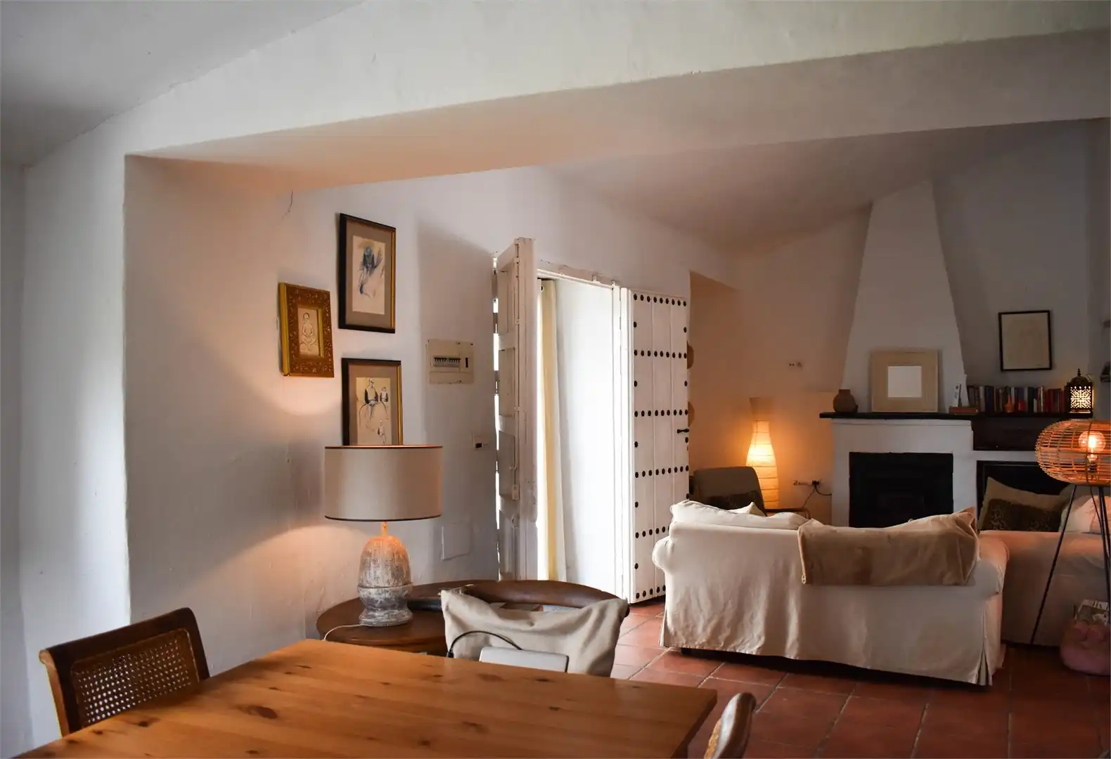 Sala d'estar de Casa o xalet en venda en Arenas amb Aire condicionat, Jardí privat i Terrassa