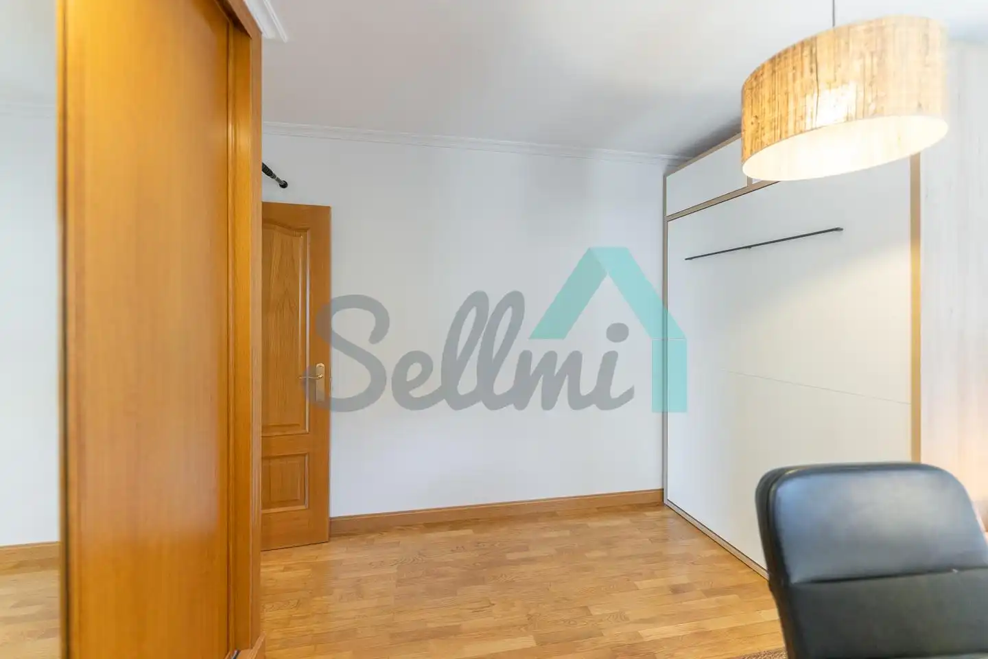 Habitación de Piso en venta en Oviedo  con Calefacción, Parquet y Trastero