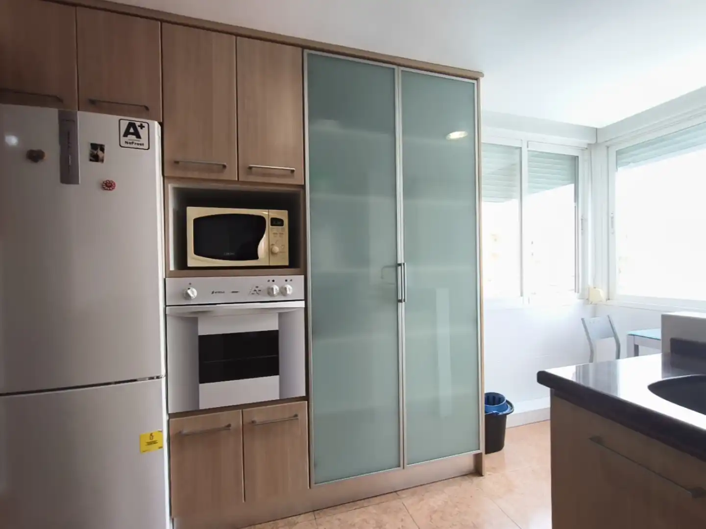 Cuina de Pis de lloguer en Gandia amb Aire condicionat, Calefacció i Terrassa