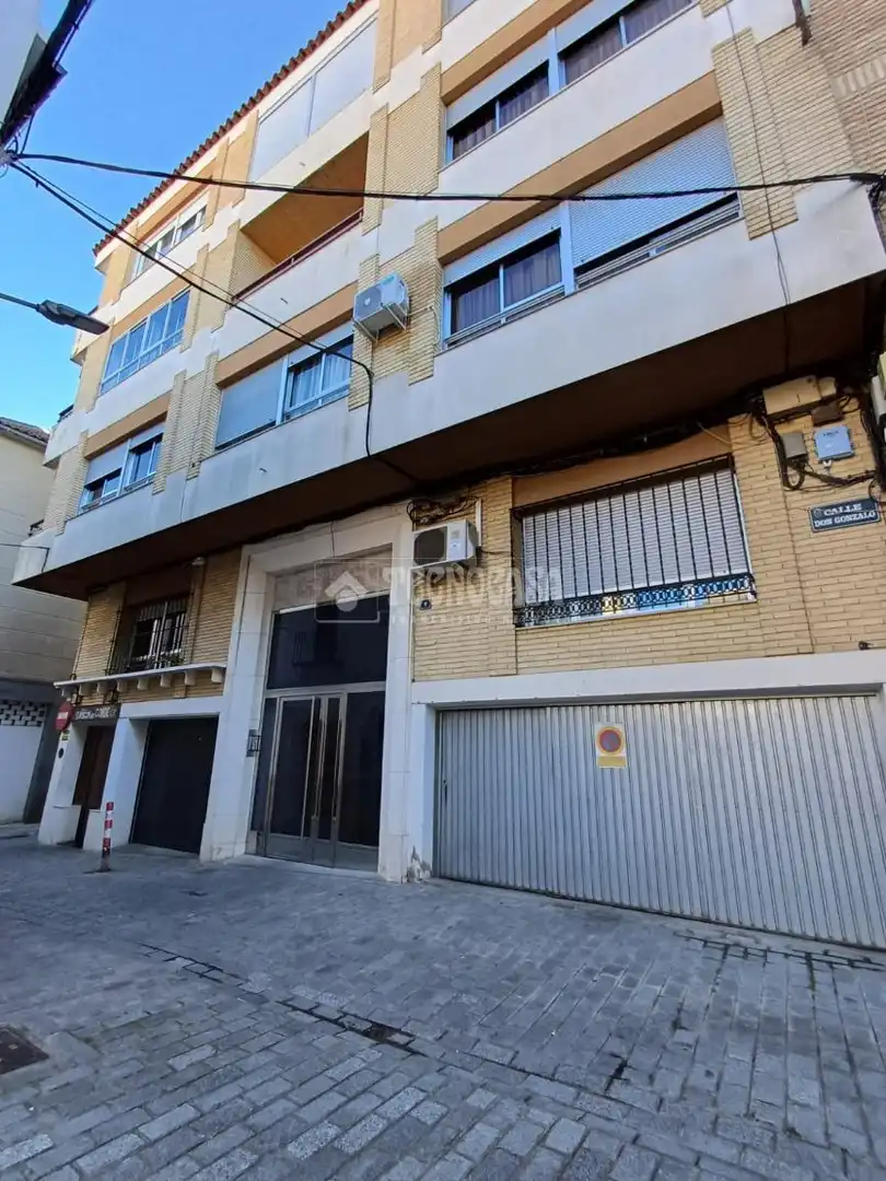 Piso con ascensor en venta en Montilla, imagen 2