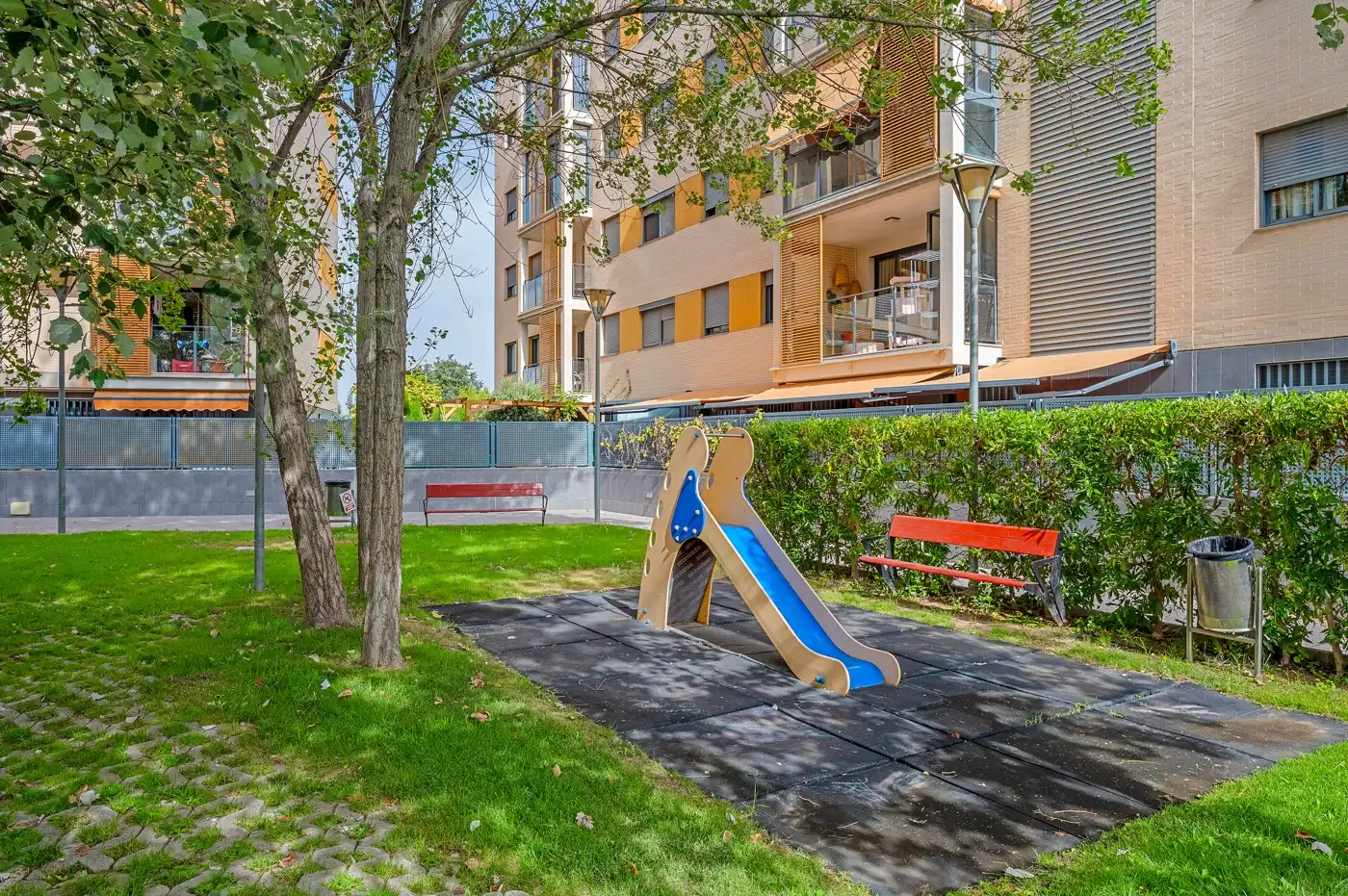 Terrassa de Planta baixa en venda en El Campello amb Aire condicionat, Calefacció i Jardí privat