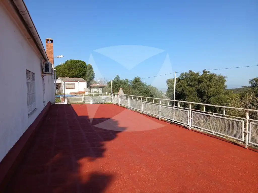 Terrassa de Casa o xalet en venda en Cáceres amb Aire condicionat, Terrassa i Piscina
