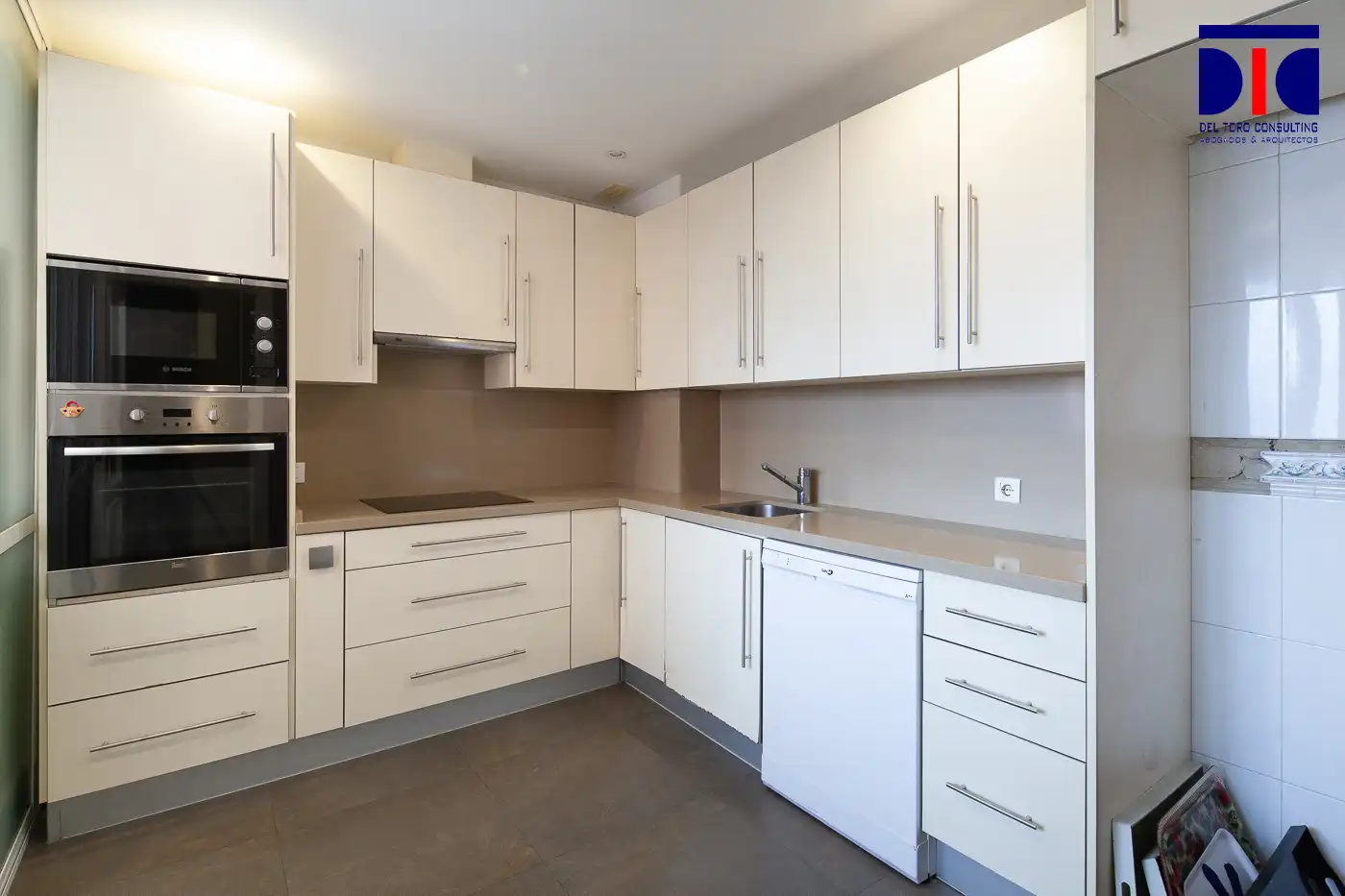 Cocina de Piso en venta en Sevilla con Aire acondicionado, Calefacción y Terraza