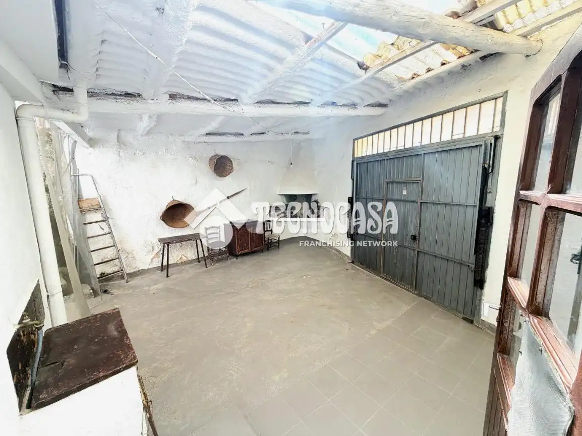 Casa adosada en venta en Campillo de Altobuey con Calefacción, Jardín privado y Terraza