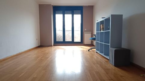 Foto 2 de Piso en venta en Arzobispo Francisco Alvarez, Llanera, Asturias