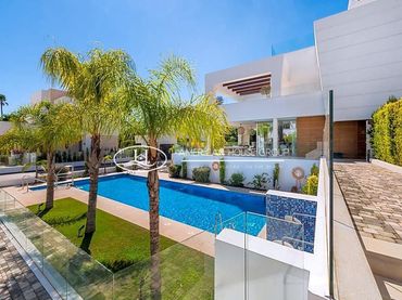 Casa amb piscina en venda a San Pedro de Alcántara