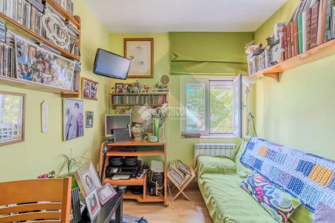 Bedroom of Flat for sale in Madrid  with Air Conditioner and Heating