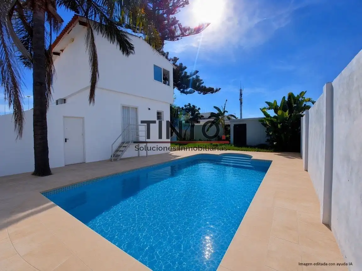 Casa amb piscina en venda a GRANADA