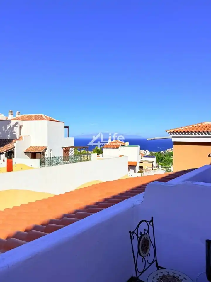 Vista exterior de Dúplex en venta en Adeje con Terraza
