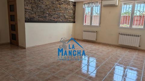 Foto 3 de Casa adosada en venta en Calle la Roda, La Gineta, Albacete