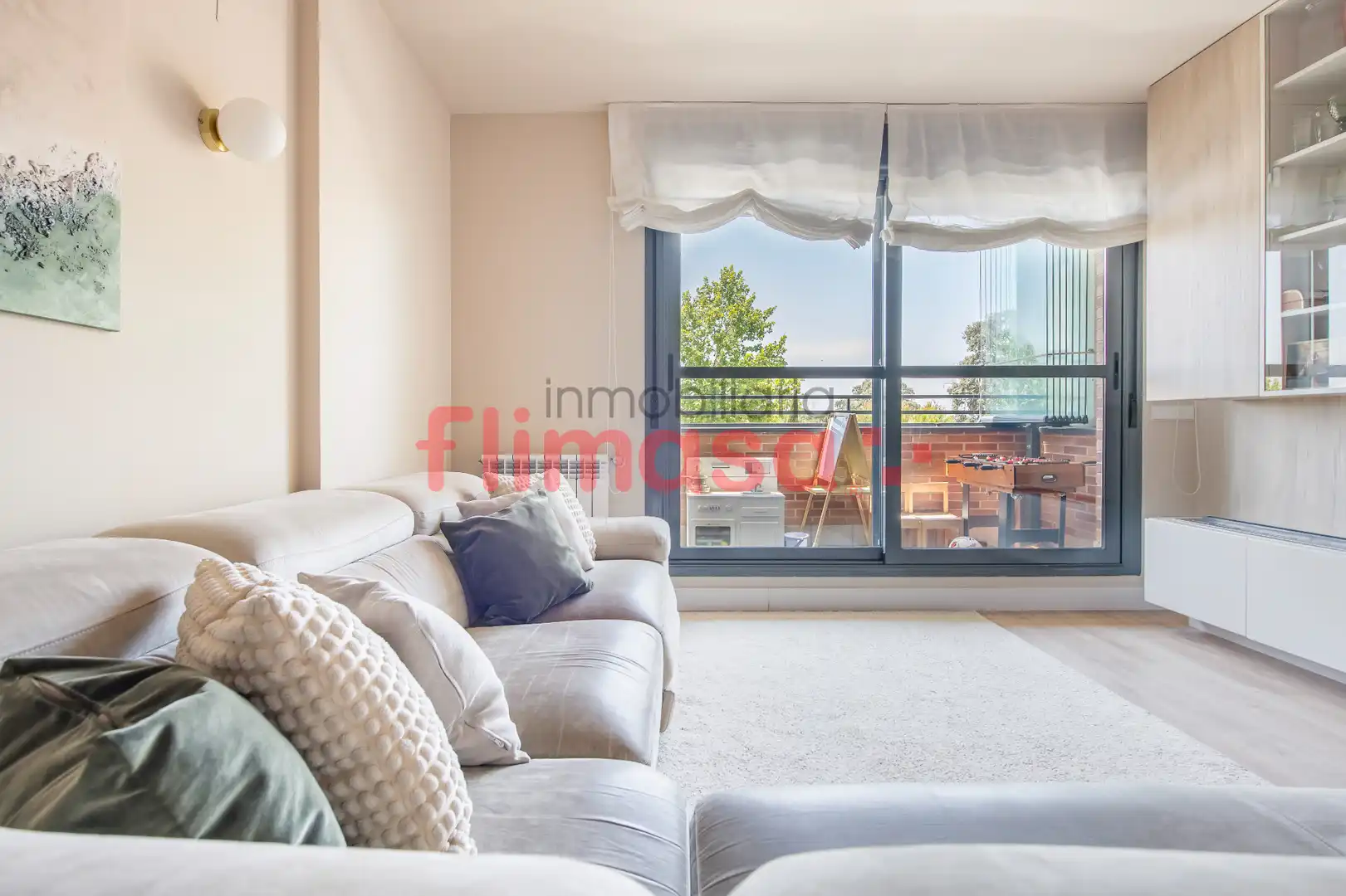 Living room of Flat for sale in Boadilla del Monte  with Air Conditioner, Heating and Terrace