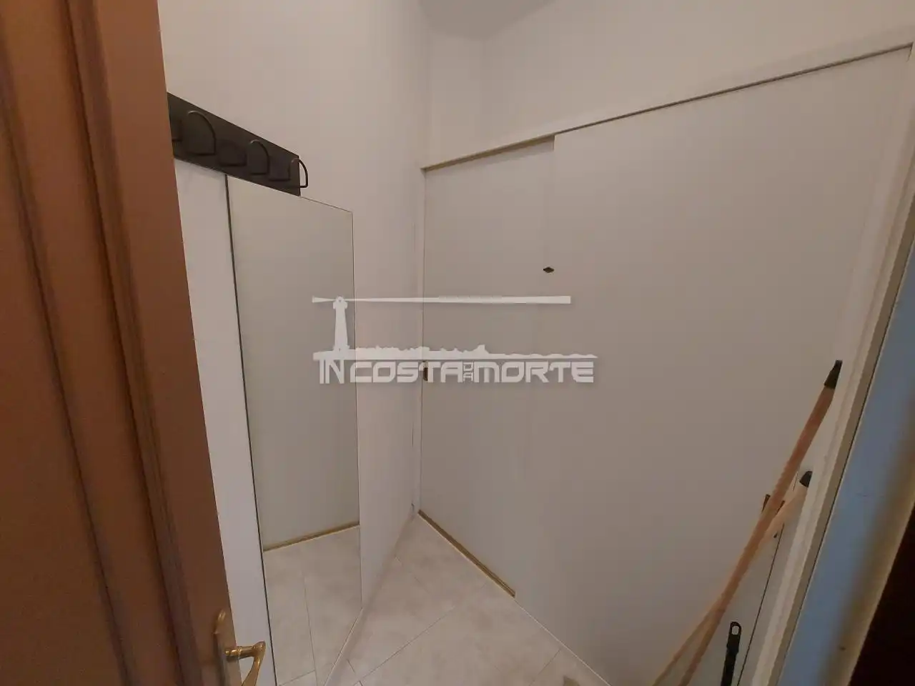 Office for rent in Carnota  with Storage room
