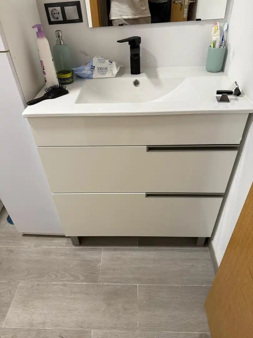 Bathroom of Flat for share in Granada  with Air Conditioner, Terrace and Furnished