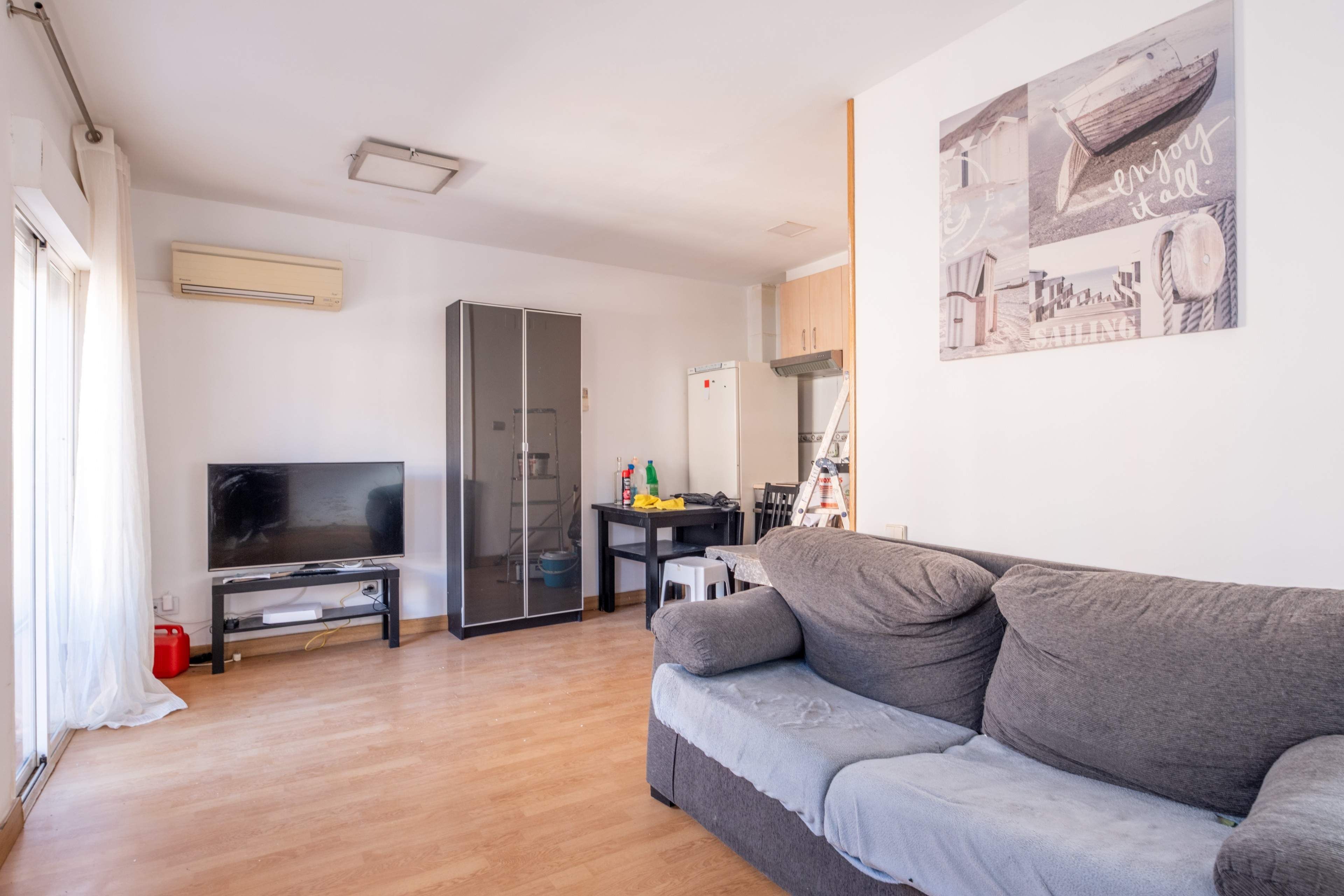 Living room of Flat for sale in  Zaragoza Capital  with Balcony