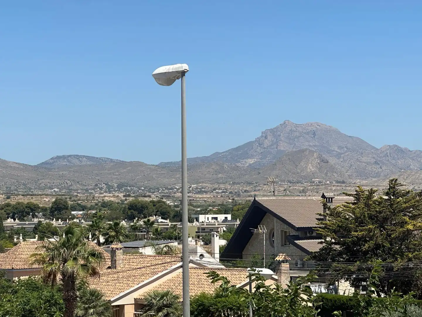 Vista exterior de Casa o chalet en venta en Mutxamel con Aire acondicionado, Calefacción y Jardín privado